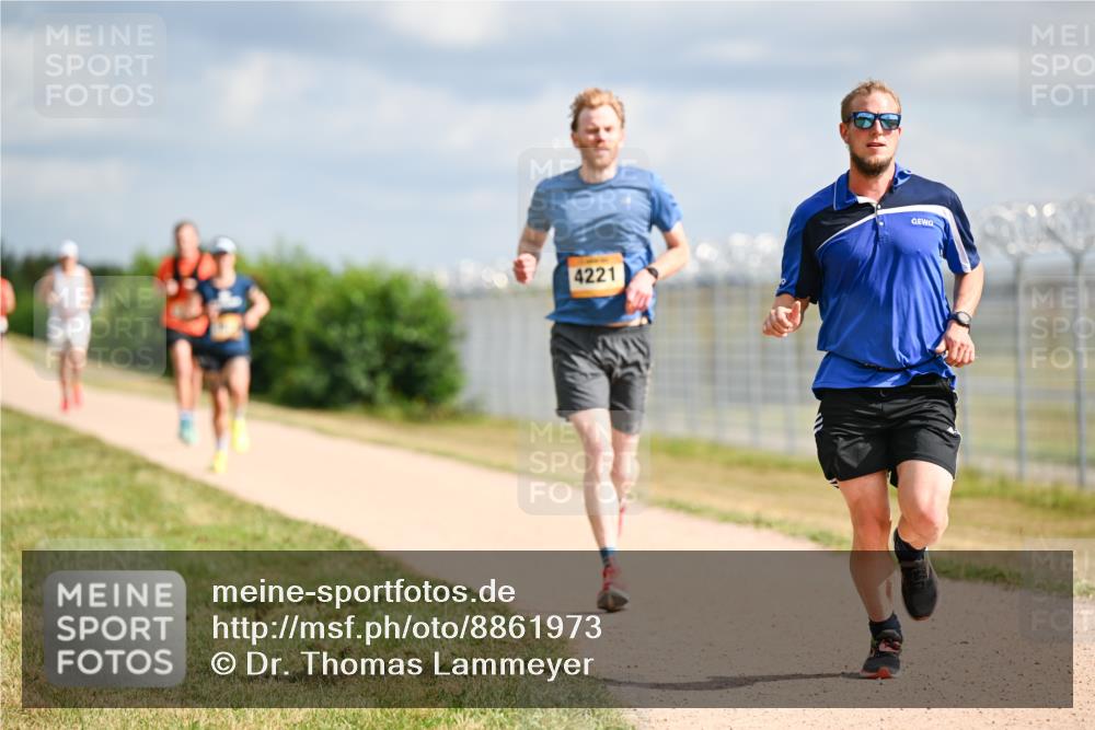 14.09.2025 - Airport Race Dr. Thomas Lammeyer http://msf.ph/oto/8861973 14.09.2025 11:59:35 Laufen 4221 meine-sportfotos.de