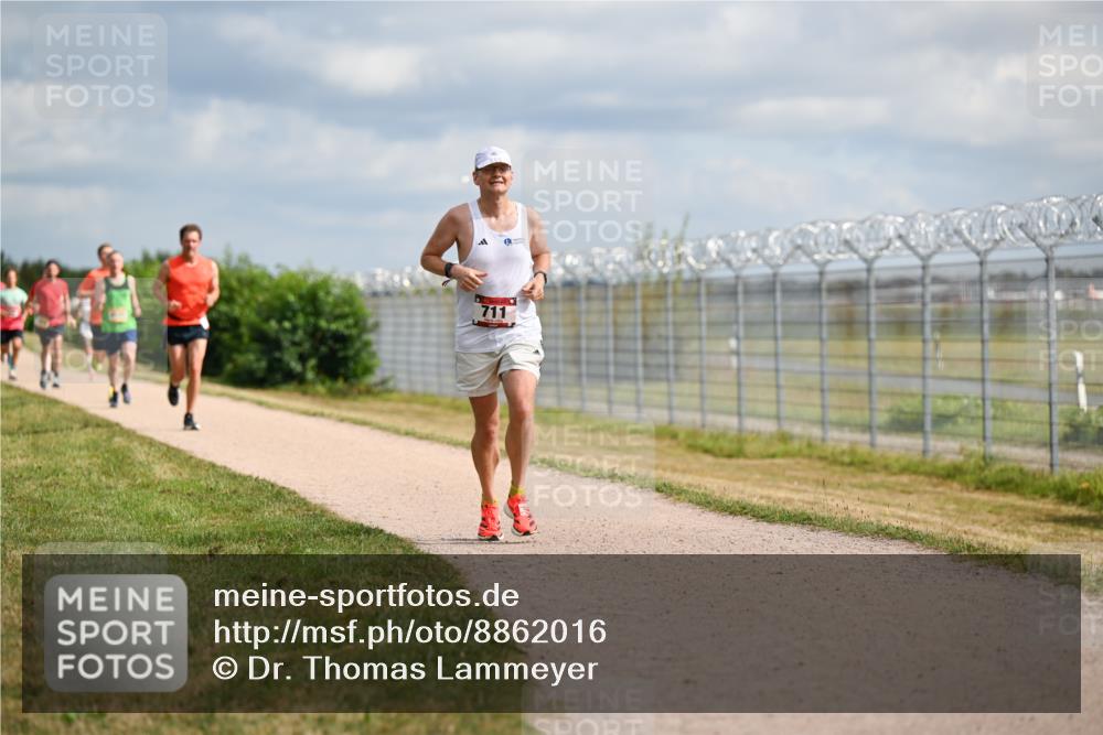 14.09.2025 - Airport Race Dr. Thomas Lammeyer http://msf.ph/oto/8862016 14.09.2025 11:59:45 Laufen 711 meine-sportfotos.de