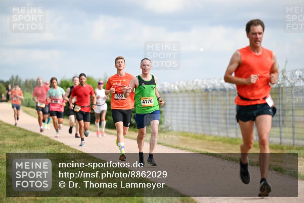 14.09.2025 - Airport Race Dr. Thomas Lammeyer http://msf.ph/oto/8862029 14.09.2025 11:59:50 Laufen 865, 4176 meine-sportfotos.de