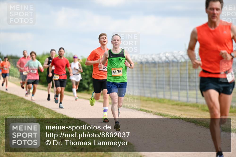 14.09.2025 - Airport Race Dr. Thomas Lammeyer http://msf.ph/oto/8862037 14.09.2025 11:59:51 Laufen 1456, 65, 4176 meine-sportfotos.de