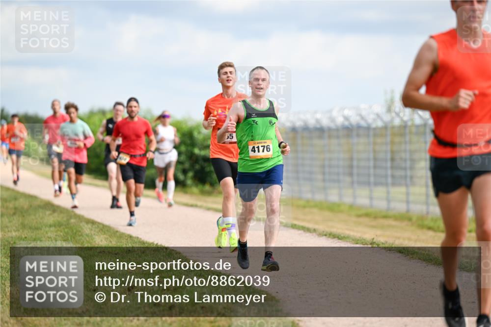 14.09.2025 - Airport Race Dr. Thomas Lammeyer http://msf.ph/oto/8862039 14.09.2025 11:59:52 Laufen 5, 4176 meine-sportfotos.de