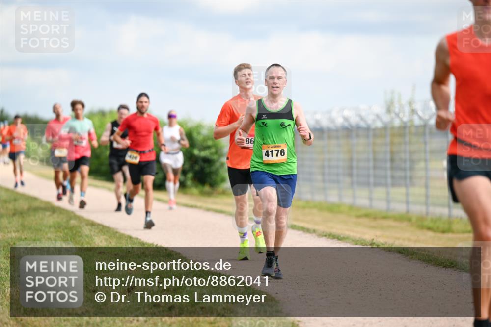 14.09.2025 - Airport Race Dr. Thomas Lammeyer http://msf.ph/oto/8862041 14.09.2025 11:59:52 Laufen 1436, 86, 4176 meine-sportfotos.de
