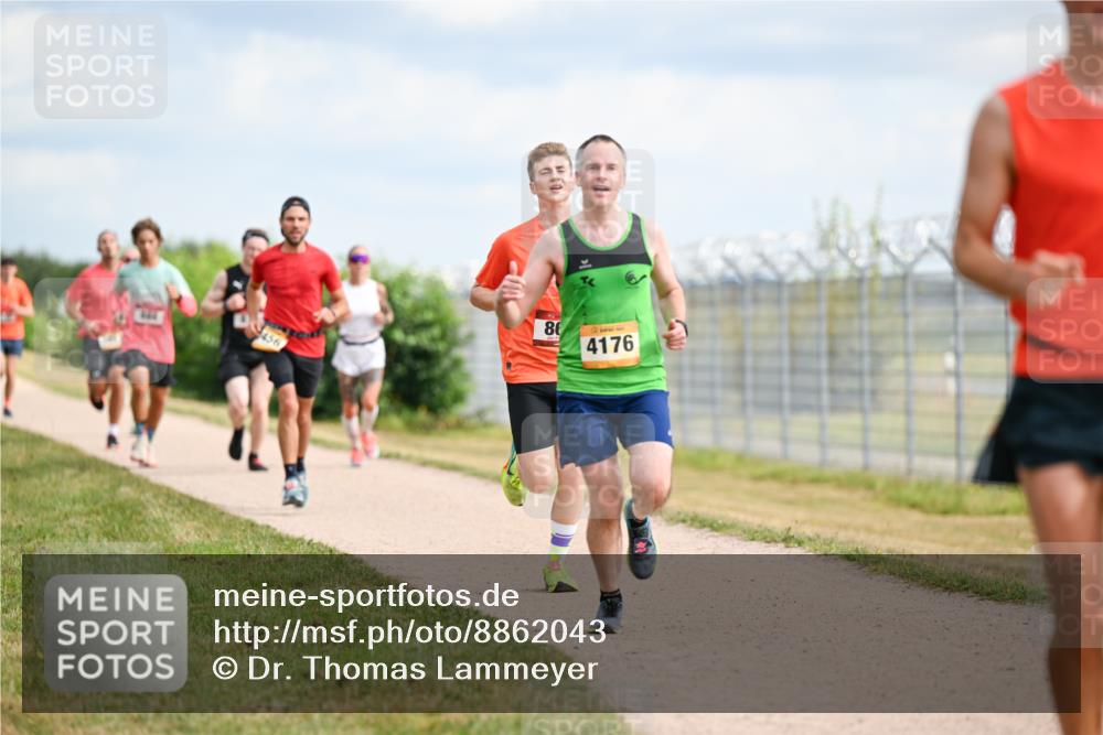 14.09.2025 - Airport Race Dr. Thomas Lammeyer http://msf.ph/oto/8862043 14.09.2025 11:59:52 Laufen 80, 4176 meine-sportfotos.de