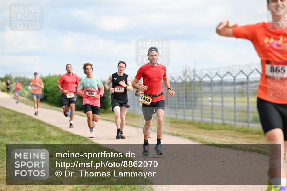 14.09.2025 - Airport Race Dr. Thomas Lammeyer http://msf.ph/oto/8862070 14.09.2025 11:59:56 Laufen 888, 875, 1456, 865 meine-sportfotos.de