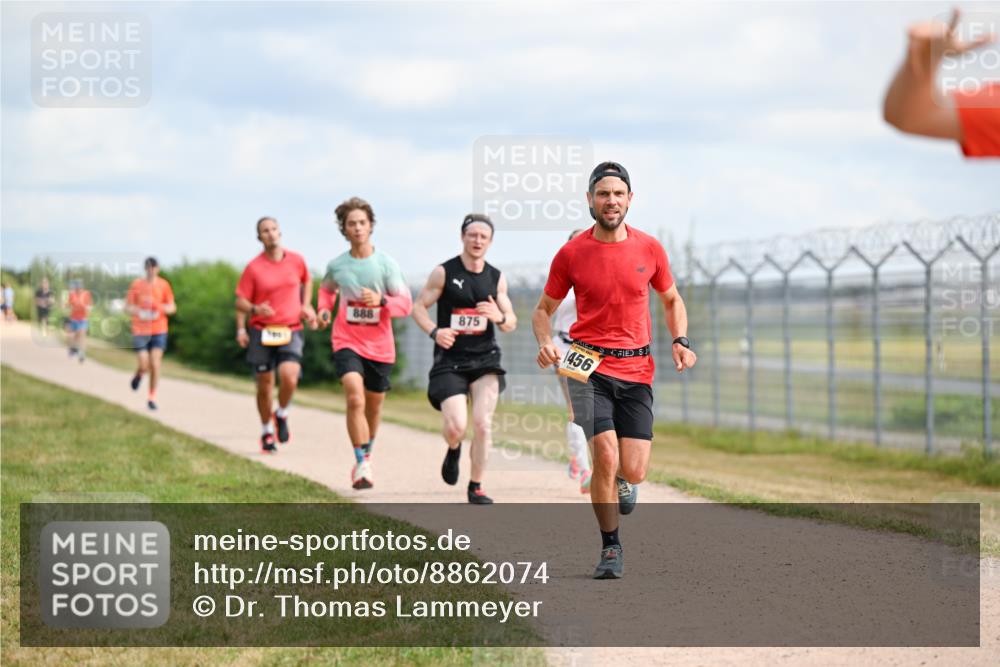 14.09.2025 - Airport Race Dr. Thomas Lammeyer http://msf.ph/oto/8862074 14.09.2025 11:59:56 Laufen 888, 875, 1456 meine-sportfotos.de