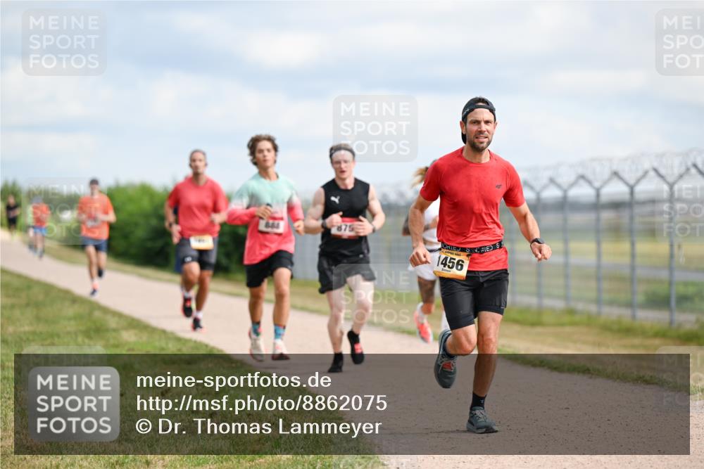 14.09.2025 - Airport Race Dr. Thomas Lammeyer http://msf.ph/oto/8862075 14.09.2025 11:59:57 Laufen 4, 864, 1456 meine-sportfotos.de