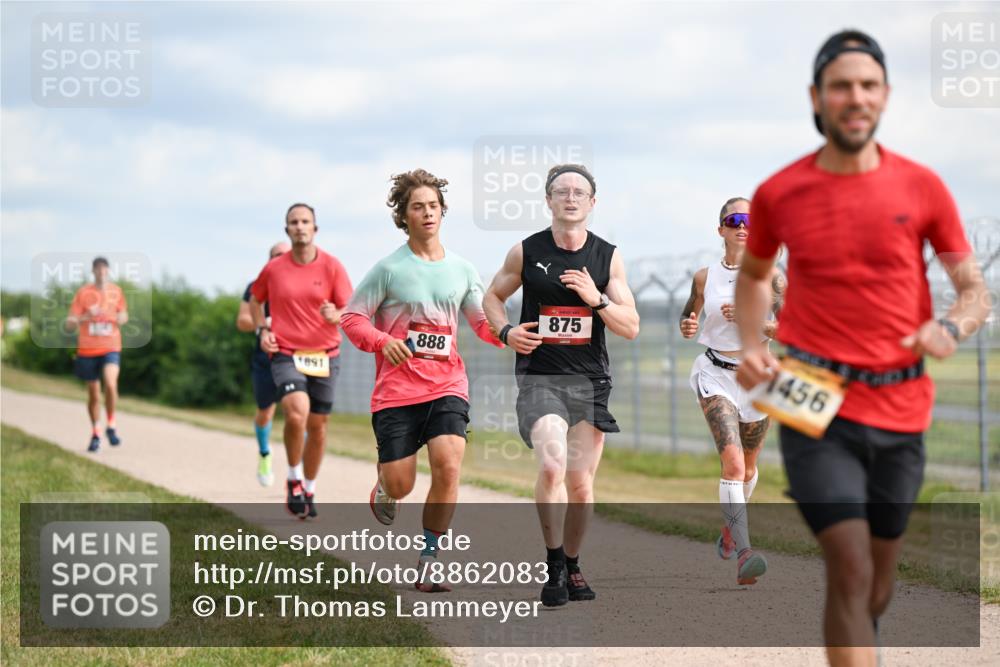 14.09.2025 - Airport Race Dr. Thomas Lammeyer http://msf.ph/oto/8862083 14.09.2025 11:59:58 Laufen 1891, 888, 875, 1456 meine-sportfotos.de