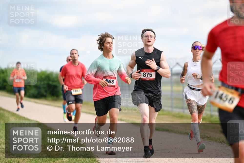 14.09.2025 - Airport Race Dr. Thomas Lammeyer http://msf.ph/oto/8862088 14.09.2025 11:59:59 Laufen 88, 875, 1456 meine-sportfotos.de
