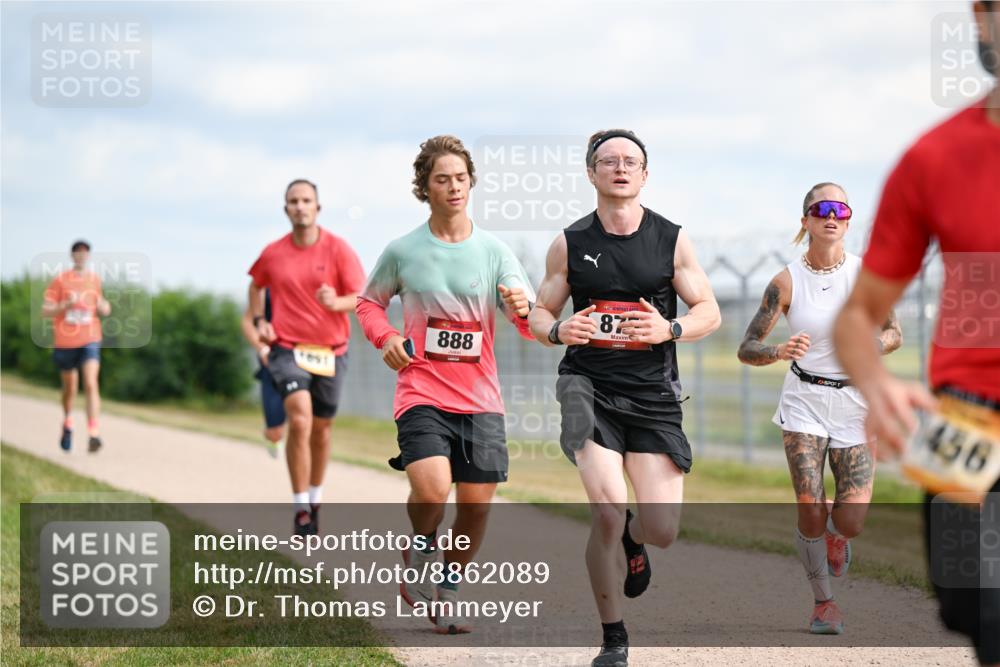 14.09.2025 - Airport Race Dr. Thomas Lammeyer http://msf.ph/oto/8862089 14.09.2025 11:59:59 Laufen 888, 87, 456 meine-sportfotos.de