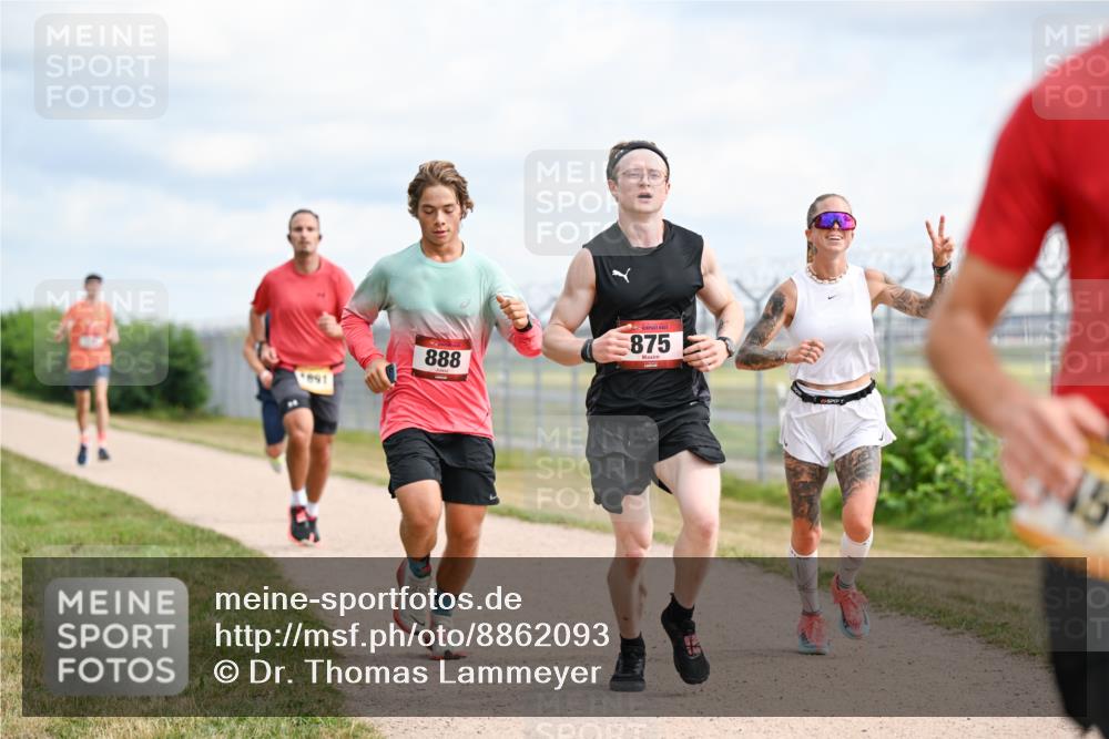 14.09.2025 - Airport Race Dr. Thomas Lammeyer http://msf.ph/oto/8862093 14.09.2025 12:00:00 Laufen 891, 888, 875 meine-sportfotos.de