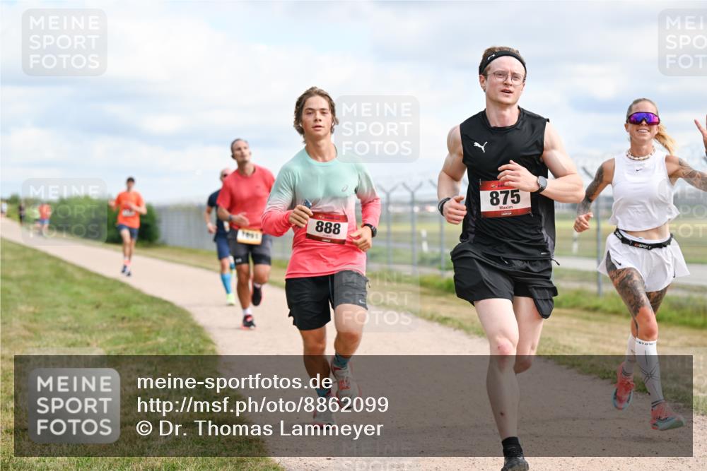 14.09.2025 - Airport Race Dr. Thomas Lammeyer http://msf.ph/oto/8862099 14.09.2025 12:00:01 Laufen 888, 875 meine-sportfotos.de