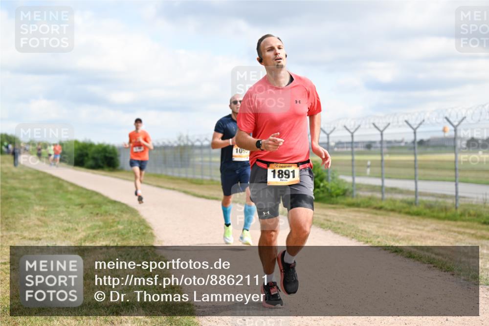 14.09.2025 - Airport Race Dr. Thomas Lammeyer http://msf.ph/oto/8862111 14.09.2025 12:00:03 Laufen 10, 1891 meine-sportfotos.de
