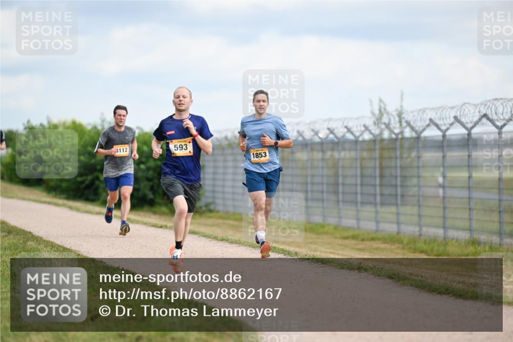 14.09.2025 - Airport Race Dr. Thomas Lammeyer http://msf.ph/oto/8862167 14.09.2025 12:00:40 Laufen 112, 593, 1853 meine-sportfotos.de