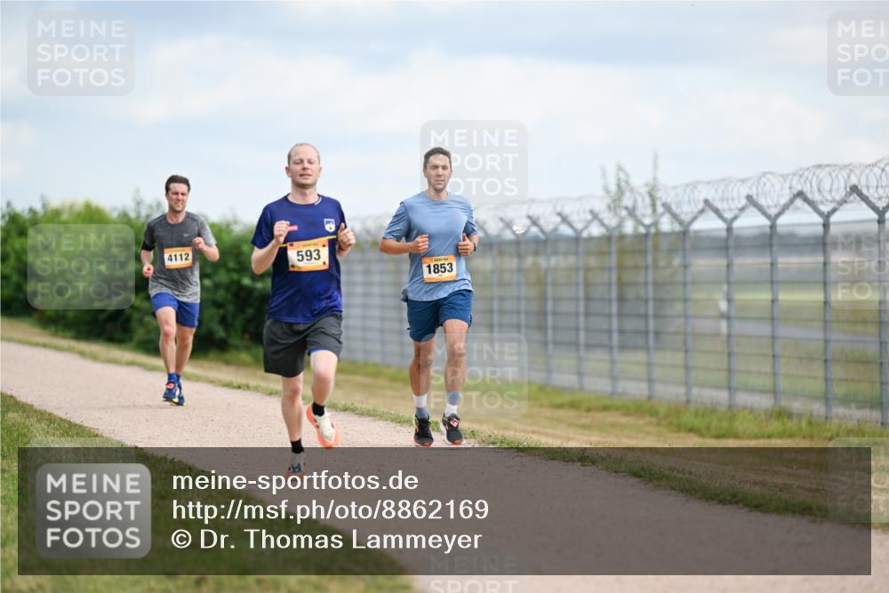 14.09.2025 - Airport Race Dr. Thomas Lammeyer http://msf.ph/oto/8862169 14.09.2025 12:00:41 Laufen 4112, 593, 1853 meine-sportfotos.de