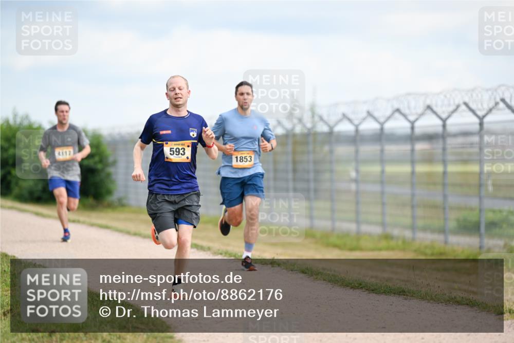 14.09.2025 - Airport Race Dr. Thomas Lammeyer http://msf.ph/oto/8862176 14.09.2025 12:00:42 Laufen 593, 1853 meine-sportfotos.de