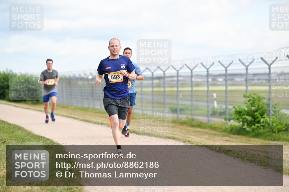 14.09.2025 - Airport Race Dr. Thomas Lammeyer http://msf.ph/oto/8862186 14.09.2025 12:00:43 Laufen 593, 3 meine-sportfotos.de