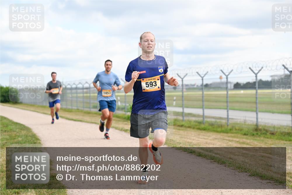 14.09.2025 - Airport Race Dr. Thomas Lammeyer http://msf.ph/oto/8862202 14.09.2025 12:00:45 Laufen 1853, 593 meine-sportfotos.de