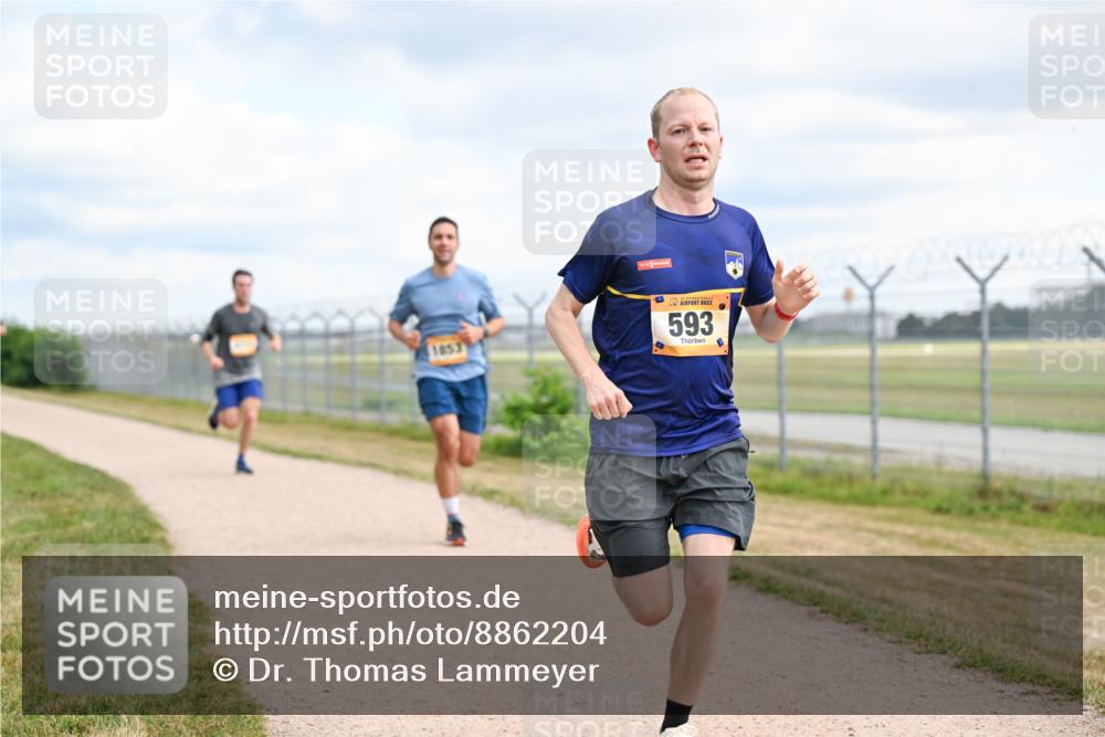 14.09.2025 - Airport Race Dr. Thomas Lammeyer http://msf.ph/oto/8862204 14.09.2025 12:00:46 Laufen 1853, 593 meine-sportfotos.de