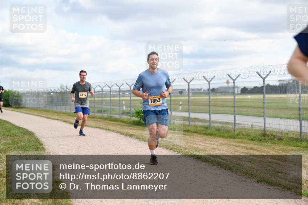 14.09.2025 - Airport Race Dr. Thomas Lammeyer http://msf.ph/oto/8862207 14.09.2025 12:00:46 Laufen 4112, 1853 meine-sportfotos.de