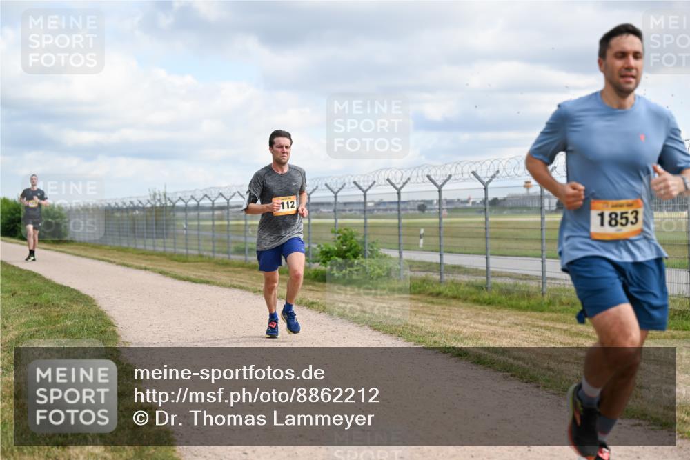 14.09.2025 - Airport Race Dr. Thomas Lammeyer http://msf.ph/oto/8862212 14.09.2025 12:00:48 Laufen 112, 1853 meine-sportfotos.de