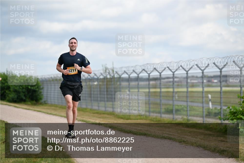 14.09.2025 - Airport Race Dr. Thomas Lammeyer http://msf.ph/oto/8862225 14.09.2025 12:00:51 Laufen 1211 meine-sportfotos.de