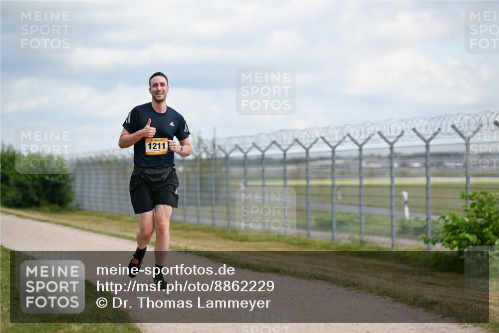 14.09.2025 - Airport Race Dr. Thomas Lammeyer http://msf.ph/oto/8862229 14.09.2025 12:00:52 Laufen 1211 meine-sportfotos.de