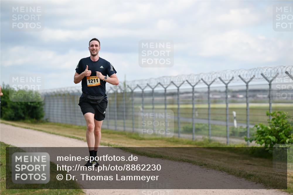 14.09.2025 - Airport Race Dr. Thomas Lammeyer http://msf.ph/oto/8862230 14.09.2025 12:00:52 Laufen 1211 meine-sportfotos.de