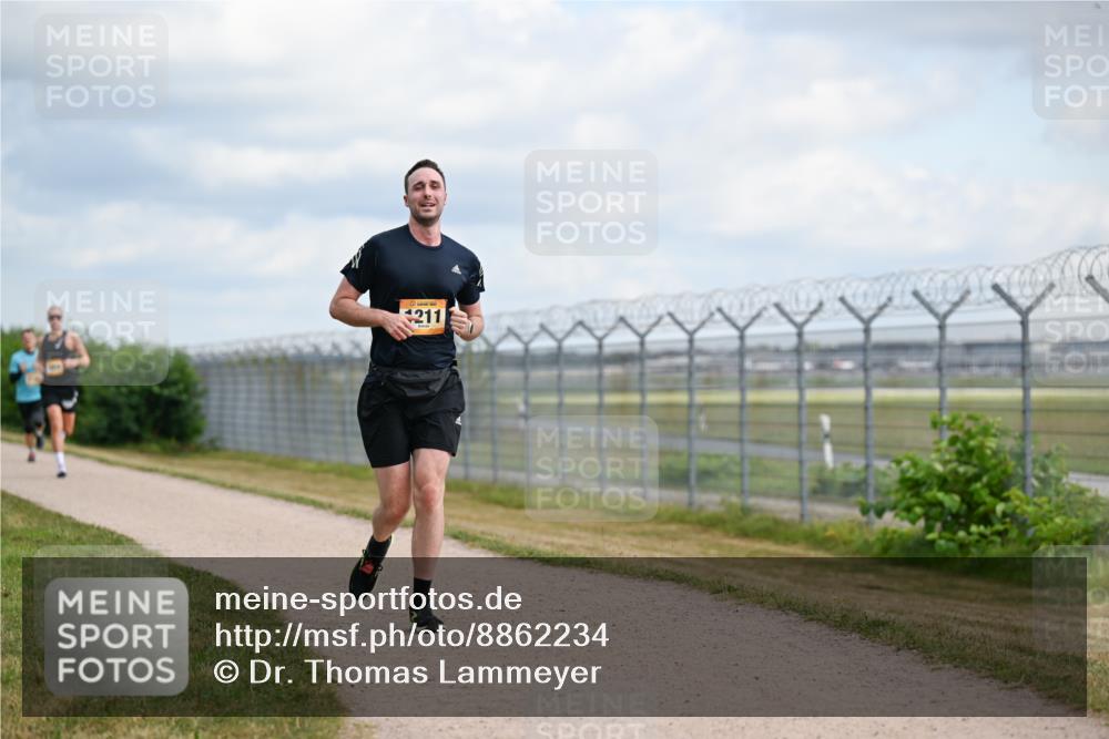 14.09.2025 - Airport Race Dr. Thomas Lammeyer http://msf.ph/oto/8862234 14.09.2025 12:00:52 Laufen 211 meine-sportfotos.de