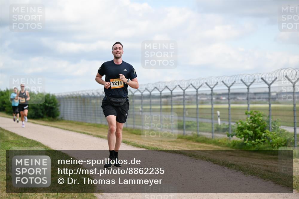 14.09.2025 - Airport Race Dr. Thomas Lammeyer http://msf.ph/oto/8862235 14.09.2025 12:00:52 Laufen 1211 meine-sportfotos.de