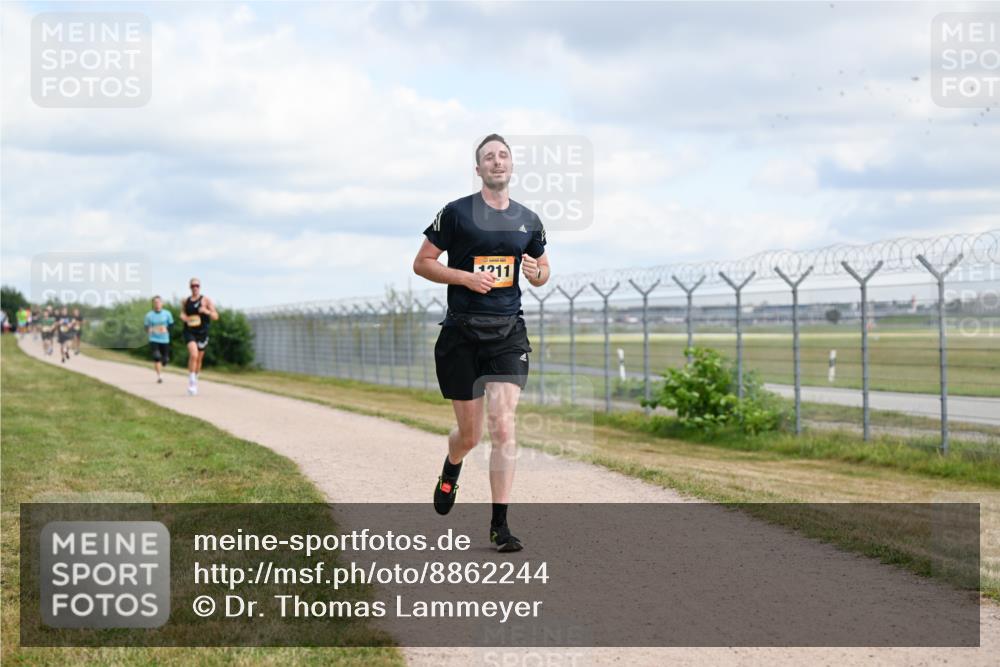 14.09.2025 - Airport Race Dr. Thomas Lammeyer http://msf.ph/oto/8862244 14.09.2025 12:00:54 Laufen 1211 meine-sportfotos.de