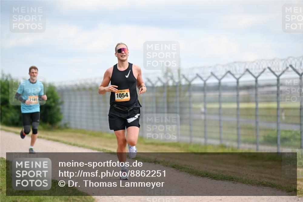 14.09.2025 - Airport Race Dr. Thomas Lammeyer http://msf.ph/oto/8862251 14.09.2025 12:00:57 Laufen 2165, 1054 meine-sportfotos.de