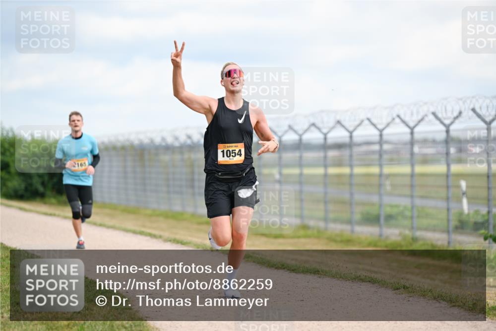 14.09.2025 - Airport Race Dr. Thomas Lammeyer http://msf.ph/oto/8862259 14.09.2025 12:00:58 Laufen 3134, 1054 meine-sportfotos.de