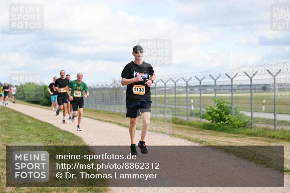 14.09.2025 - Airport Race Dr. Thomas Lammeyer http://msf.ph/oto/8862312 14.09.2025 12:01:10 Laufen 1130, 1486 meine-sportfotos.de