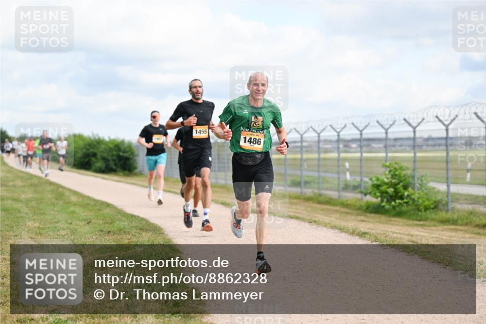 14.09.2025 - Airport Race Dr. Thomas Lammeyer http://msf.ph/oto/8862328 14.09.2025 12:01:13 Laufen 1455, 1486 meine-sportfotos.de