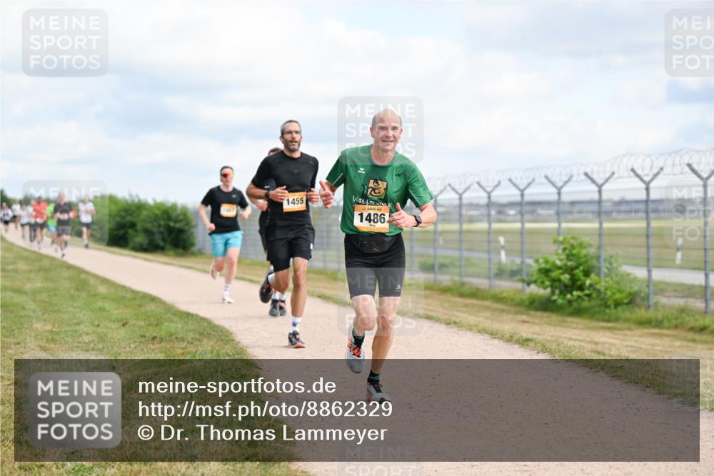 14.09.2025 - Airport Race Dr. Thomas Lammeyer http://msf.ph/oto/8862329 14.09.2025 12:01:13 Laufen 1455, 1486 meine-sportfotos.de