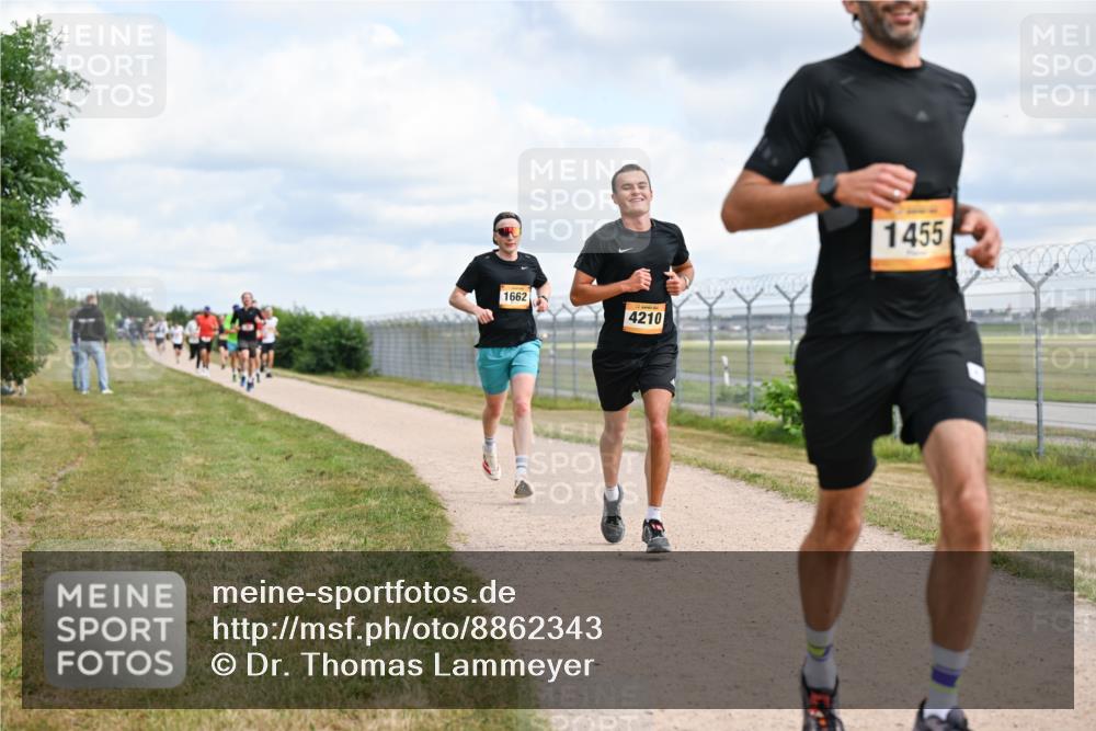 14.09.2025 - Airport Race Dr. Thomas Lammeyer http://msf.ph/oto/8862343 14.09.2025 12:01:16 Laufen 1662, 4210, 1455 meine-sportfotos.de