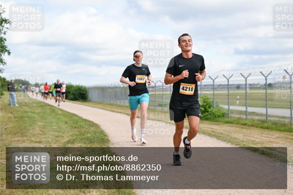 14.09.2025 - Airport Race Dr. Thomas Lammeyer http://msf.ph/oto/8862350 14.09.2025 12:01:17 Laufen 1662, 4210 meine-sportfotos.de