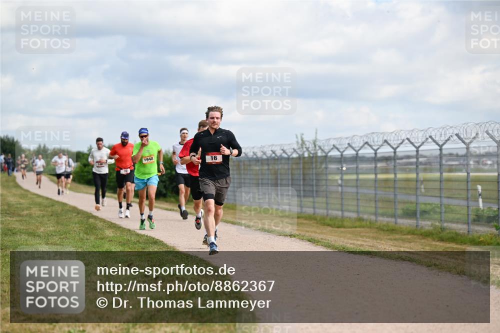 14.09.2025 - Airport Race Dr. Thomas Lammeyer http://msf.ph/oto/8862367 14.09.2025 12:01:21 Laufen 170, 1948, 16 meine-sportfotos.de
