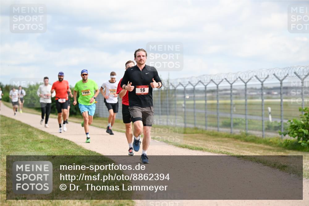 14.09.2025 - Airport Race Dr. Thomas Lammeyer http://msf.ph/oto/8862394 14.09.2025 12:01:23 Laufen 1948, 2075, 16 meine-sportfotos.de