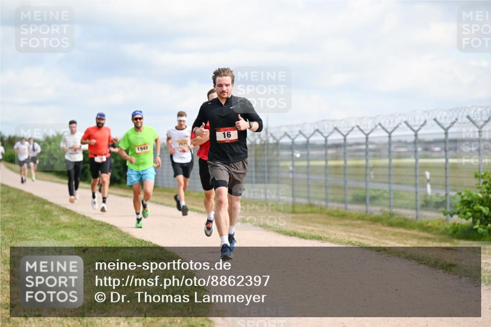 14.09.2025 - Airport Race Dr. Thomas Lammeyer http://msf.ph/oto/8862397 14.09.2025 12:01:23 Laufen 1948, 2075, 16 meine-sportfotos.de