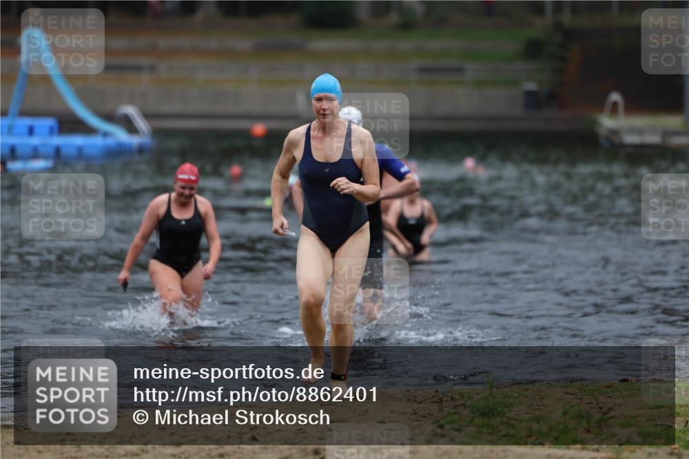 14.09.2025 - Stadtparktriathlon Michael Strokosch http://msf.ph/oto/8862401 14.09.2025 09:50:35 Schwimmen 535, 589, 592 meine-sportfotos.de