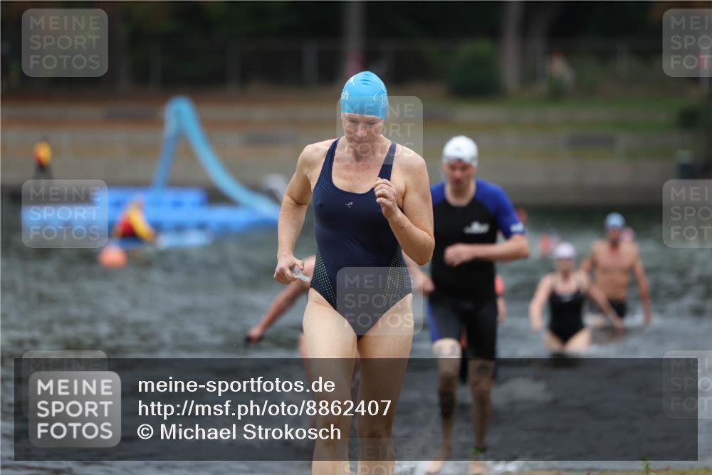 14.09.2025 - Stadtparktriathlon Michael Strokosch http://msf.ph/oto/8862407 14.09.2025 09:50:38 Schwimmen 535, 539, 566, 589, 592 meine-sportfotos.de