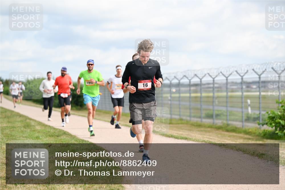 14.09.2025 - Airport Race Dr. Thomas Lammeyer http://msf.ph/oto/8862409 14.09.2025 12:01:23 Laufen 16 meine-sportfotos.de