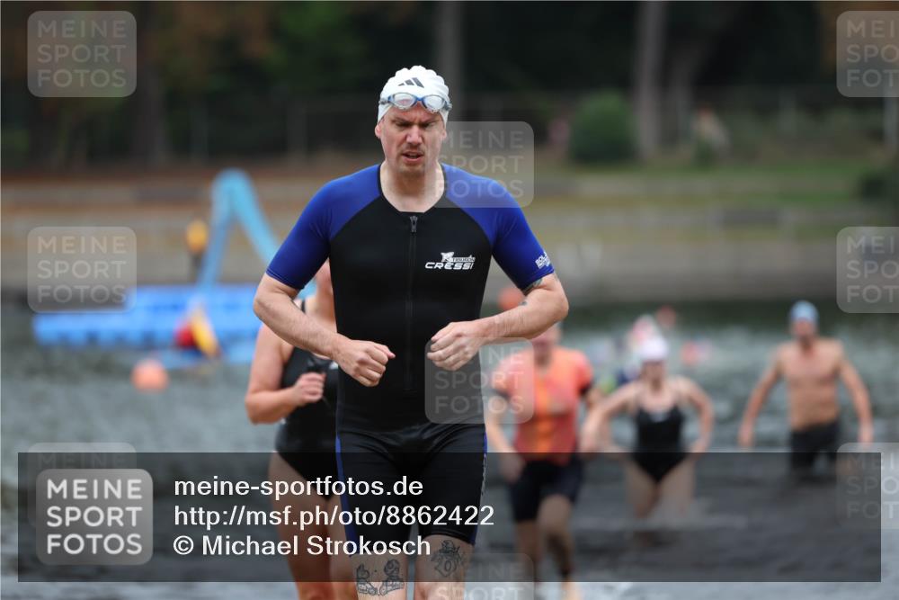 14.09.2025 - Stadtparktriathlon Michael Strokosch http://msf.ph/oto/8862422 14.09.2025 09:50:41 Schwimmen 535, 539, 566, 589, 592 meine-sportfotos.de