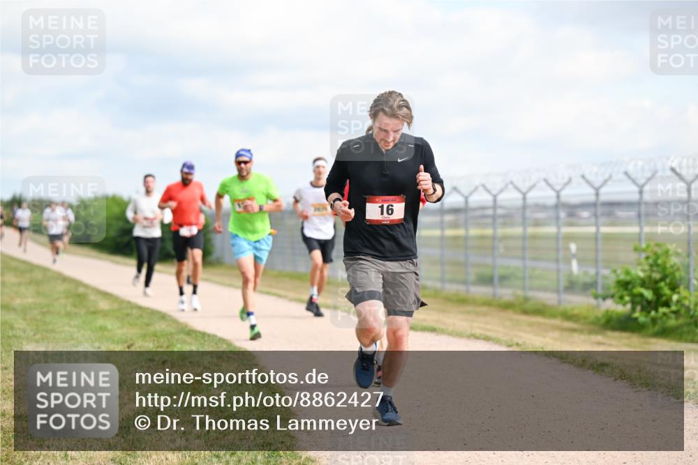 14.09.2025 - Airport Race Dr. Thomas Lammeyer http://msf.ph/oto/8862427 14.09.2025 12:01:24 Laufen 16 meine-sportfotos.de