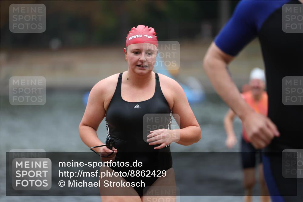 14.09.2025 - Stadtparktriathlon Michael Strokosch http://msf.ph/oto/8862429 14.09.2025 09:50:44 Schwimmen 535, 539, 566, 589, 611 meine-sportfotos.de