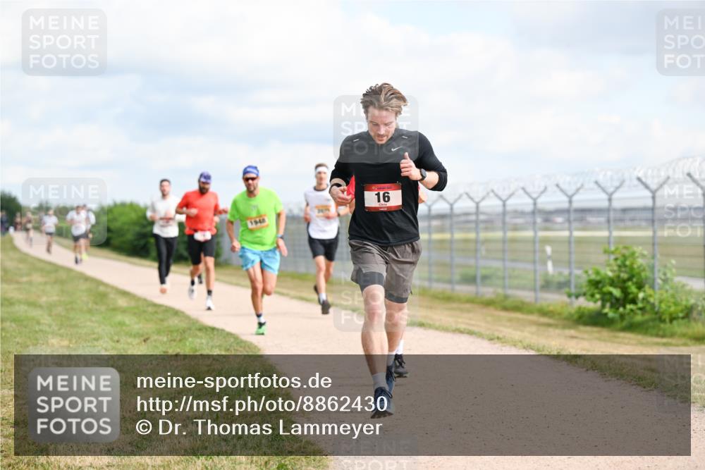 14.09.2025 - Airport Race Dr. Thomas Lammeyer http://msf.ph/oto/8862430 14.09.2025 12:01:24 Laufen 16 meine-sportfotos.de
