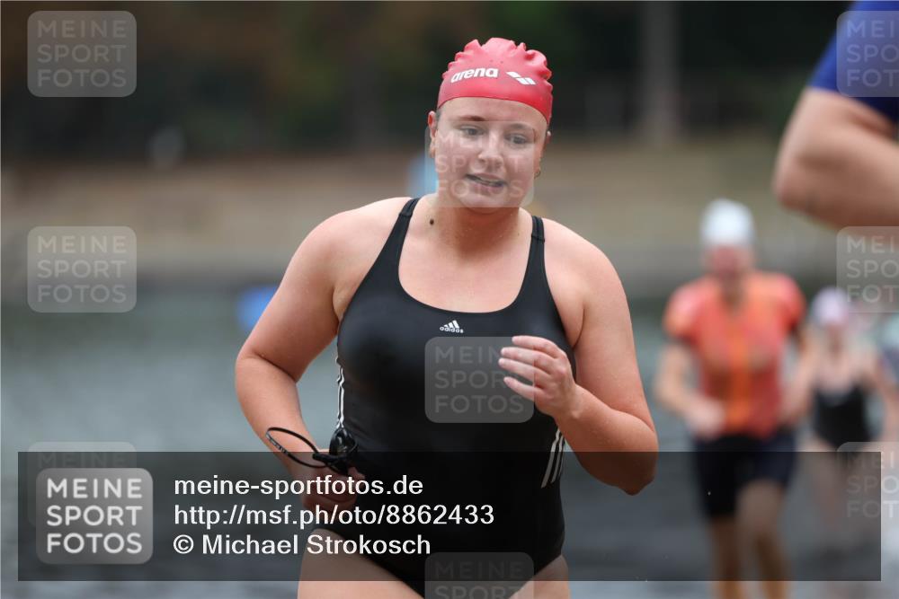 14.09.2025 - Stadtparktriathlon Michael Strokosch http://msf.ph/oto/8862433 14.09.2025 09:50:44 Schwimmen 535, 539, 566, 589, 611 meine-sportfotos.de