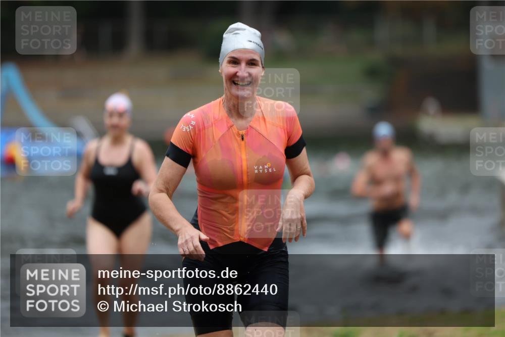 14.09.2025 - Stadtparktriathlon Michael Strokosch http://msf.ph/oto/8862440 14.09.2025 09:50:47 Schwimmen 535, 539, 566, 589, 611 meine-sportfotos.de