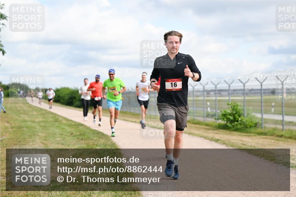 14.09.2025 - Airport Race Dr. Thomas Lammeyer http://msf.ph/oto/8862444 14.09.2025 12:01:25 Laufen 16 meine-sportfotos.de